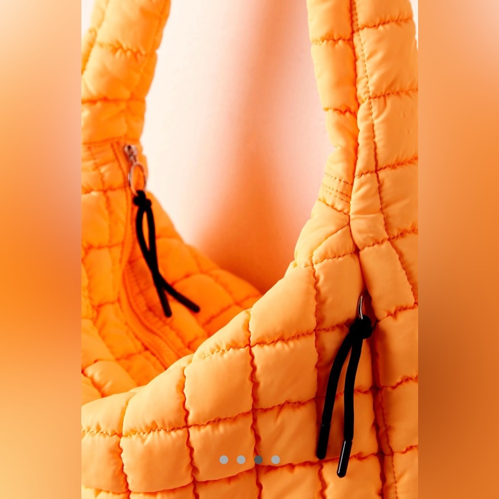 NWT FREE PEOPLE MOVEMENT Quilted Carryall Bag | Neon Clementine MSRP $78 - Picture 4 of 9